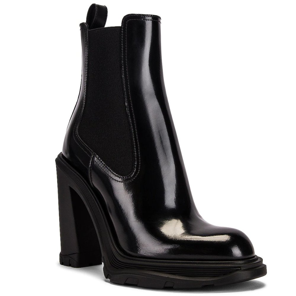 NEW Alexander McQueen Tread Slick Chelsea Leather Ankle Boots Heeled Black 5.5 - Picture 2 of 5